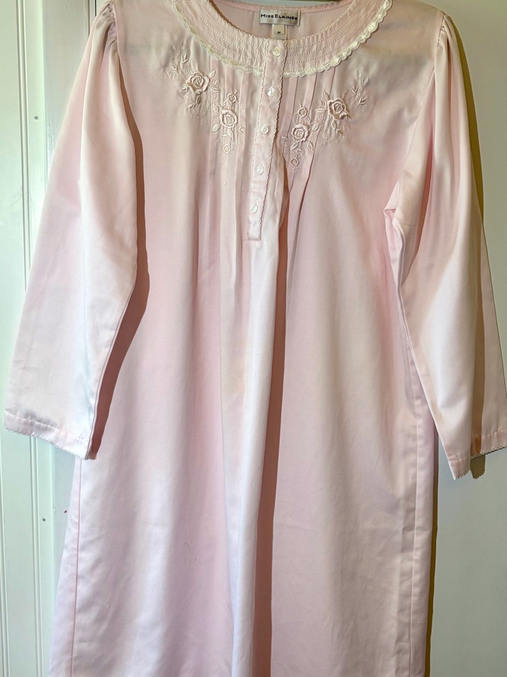 Miss Elaine Pink Embroidered Nightgown Long Sleeve Lace Trim Yoke Medium